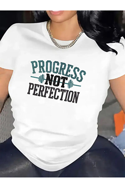 01THEONE تي شيرت مطبوع عليه عبارة Progress Not Perfection |   تمارين رياضية م...