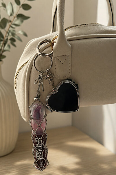 La La'Graccio Paris La'Graccio Paris Heart Mirrored Gloss Charm باللون الفضي ...
