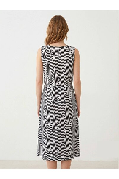 Neden Tekstil Women's Wrap Black and White Patterned Midi Dress