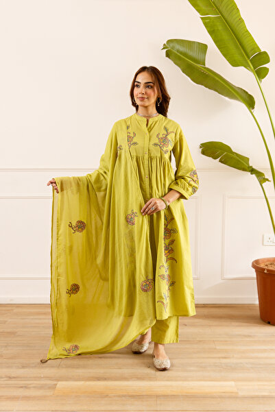 PRIYA'S PANACHE Cotton Anarkali Flower Embroidered Kurta Set for Women |Women...