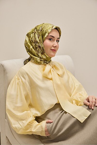 Silk Home وشاح حرير تويلي كبير بنقشة زهور باللون الأخضر العشبي 90x90