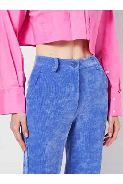 NO BRAND Pantaloni albastri din catifea, cu dungi și crăpături lungi pe picio...