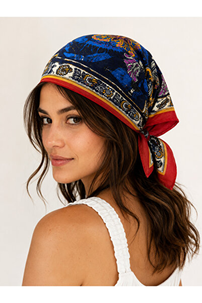 Lacivert Renkli Mavi Mor Çiçek Desenli %100 Pamuk Bandana 55x55 cm