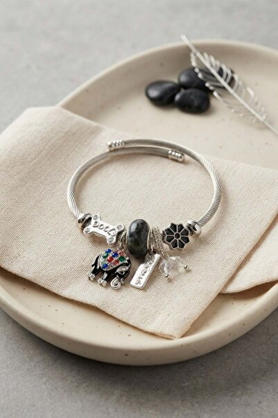 Inure Jewelry سوار على شكل فيل باللون الأسود