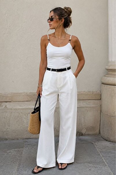 Clothes Fast Ženska bela letnja bluza od rebraste tkanine sa perlama i U-izre...