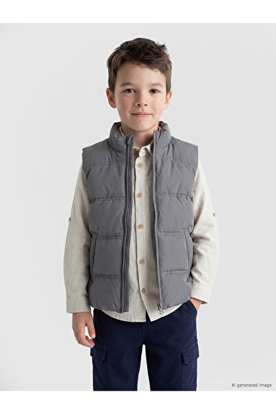 LC Waikiki Rmz Gi̇yi̇m Farkiyla Boy's Vest