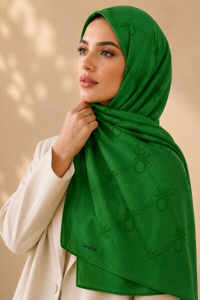 United Colors of Benetton شال بينيتون ليوسيل ميلانو 1032