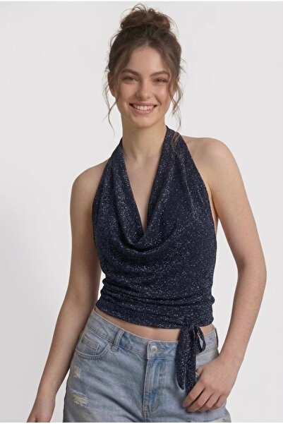 Neden Tekstil Ženska bluza od srebrnog pletiva sa degaje ovratnikom i halter ...