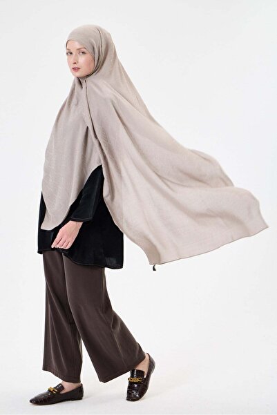 Invee Pyramid shawl mink