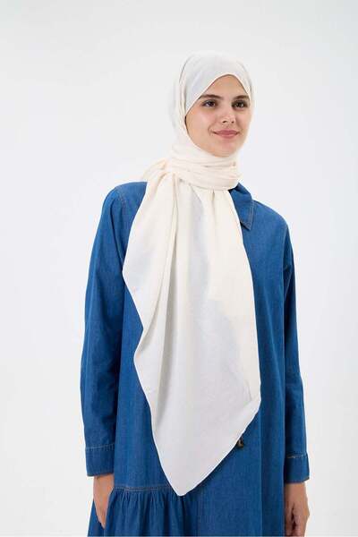 Invee Traces shawl ecru