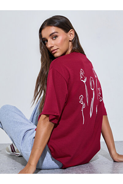 Styli Burgundy Back Graphic Print Drop Shoulder Oversized T-Shirt