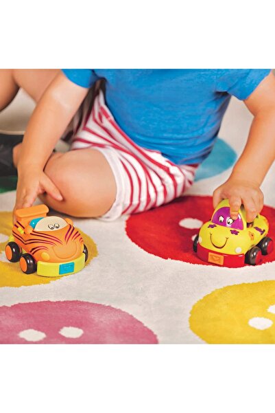 NO BRAND B.Toys Set mare cu 4 mașini cu mecanism de rulare, jucărie moale pen...