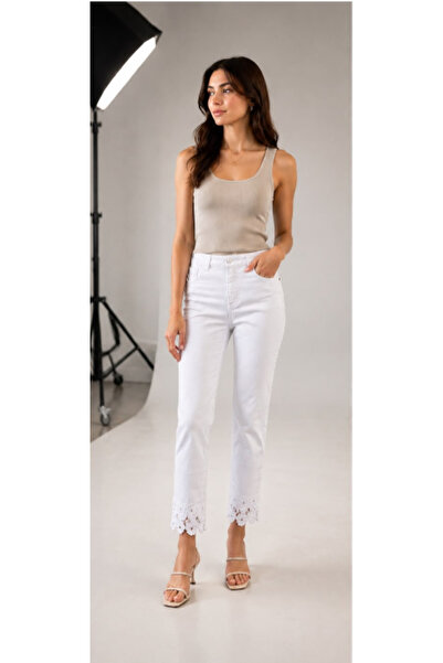 COLORDS Women's Embroidered Detail Jeans