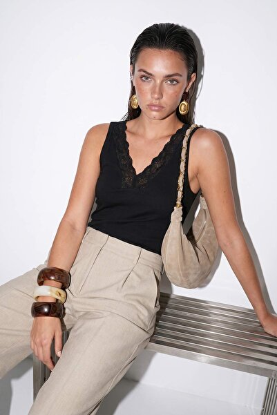 Drop by TrendyolMilla Crna majica bez rukava sa čipkastim remenom TDRSS26AL00005