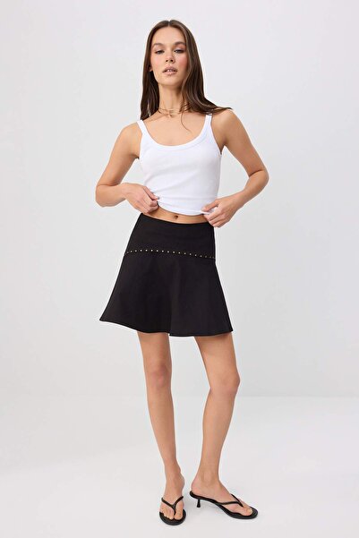 Trendyol Collection Fustă neagră cu pietre aplicate Mini cloș TWOSS26ET00087