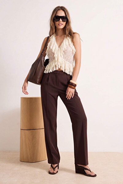 Trendyol Collection Wardrobe Essentials Pantaloni maro închis cu picioare lar...