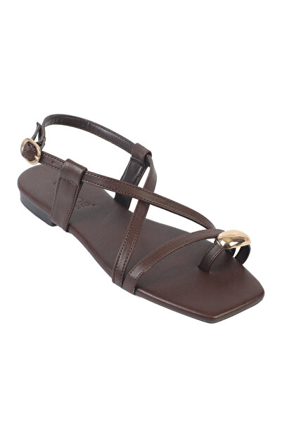 Capone Outfitters Γυναικεία σανδάλια Roxy με μεταλλικό λουράκι και ίσιο τακούνι