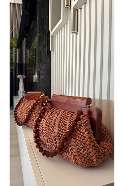 WOMANBAG حقيبة يد كلاتش مصنوعة يدويًا من الخيزران الخشبي بلون أسمر (37×22 سم)