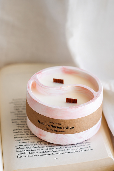 Cherry Blossom Scented Yin Yang Concrete Soy Candle – Wood Wick, 100% Natural Handmade Decorative Candle
