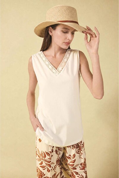 DeFacto Tricou Relax Fit cu decolteu în V H2467AX26SM