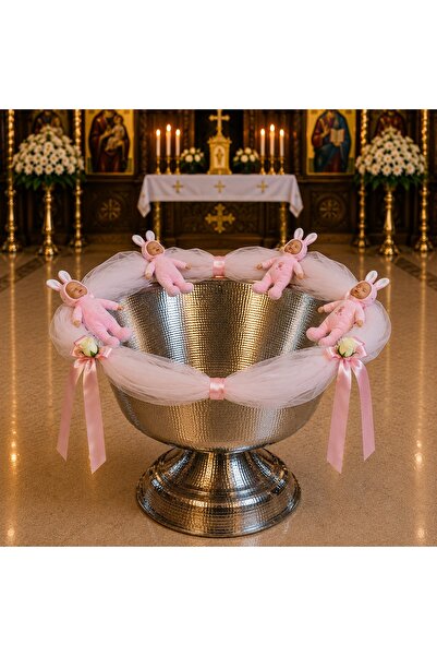 Botez Decor cristelnita din tulle alb, flori din sapun ivory, panglica roz si...