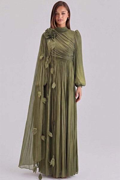 Olcay Brooch Detailed Cape Yoryo Silk Hijab Evening Dress Green 1256