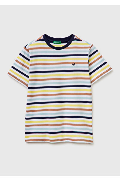 United Colors of Benetton تي شيرت مخطط للأولاد بتصميم ملون متعدد الألوان وشعا...