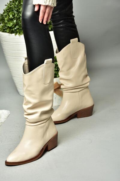 Fox Shoes R280080509 Bej Alçak Topuklu Büzgülü Kadın Çizme