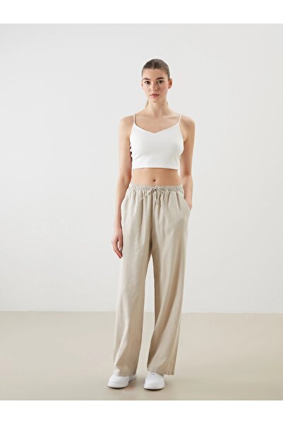 LC Waikiki Timeless Clothing & Zamansız Seçimler V Dikim İp Askılı Kadın Crop