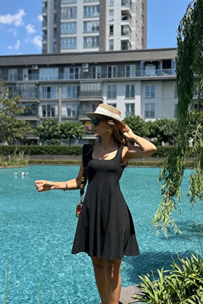 G&K Kare Yaka Kalın Askılı Mini Elbise