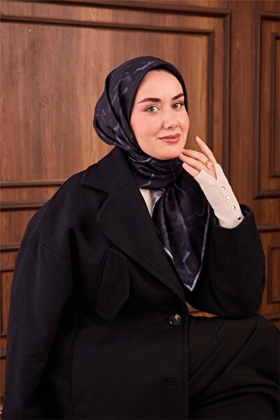 Silk Home Twill İpek Eşarp Koyu Lacivert–Pastel Mavi Desenli Tok Duruşlu 90x90