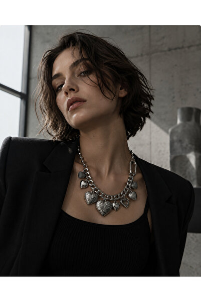 DESİGNEDBYD Modern Charm Kalpli  Kolye