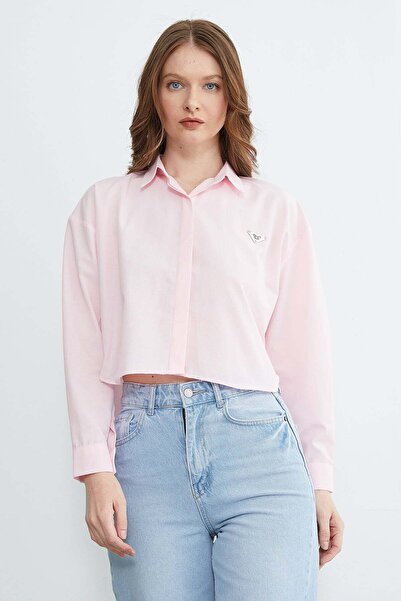 Fulla Moda Kelebek Aksesuarlı Crop Gömlek