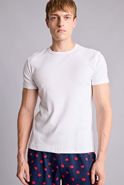 DeFacto تي شيرت أبيض ضيق ذو ياقة دائرية ومضلع من Slim Fit Basic H7591AX26SP