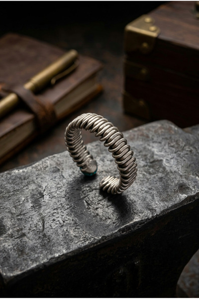 Begondio Spiral Threaded Special Design Masculine Adjustable Men's Ring