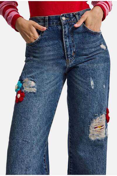 it's basic Ženske traperice T. Denim boje, etnički uzorak ruže, širokog kroja