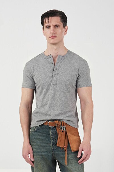 Hiccup Tricou GIESTO Slim Fit cu guler rotund și nasturi