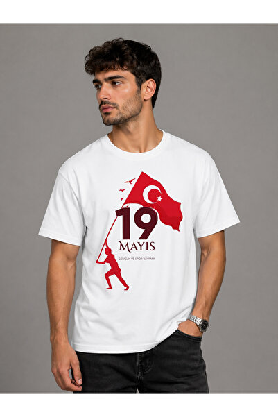 VODEXA 19 MAJ MAJDAY UNISEX MAJICA ŠIROKOG KROJA SA ŠTAMPOM 100% PAMUK MAJICA...