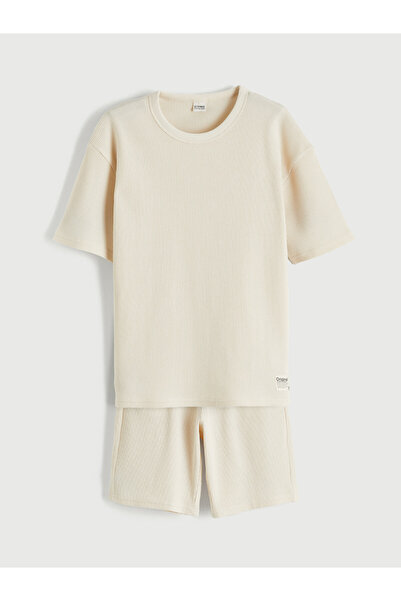 LC Waikiki Boys' Textured T-Shirt and Shorts