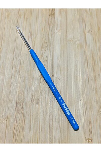 Tulip Soft Silicone Handle Wool and Knitting Crochet Hook No 2