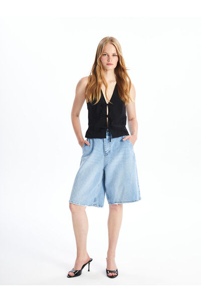 LC Waikiki شورت جينز نسائي من NEVAVM Farkily Bermuda Fit