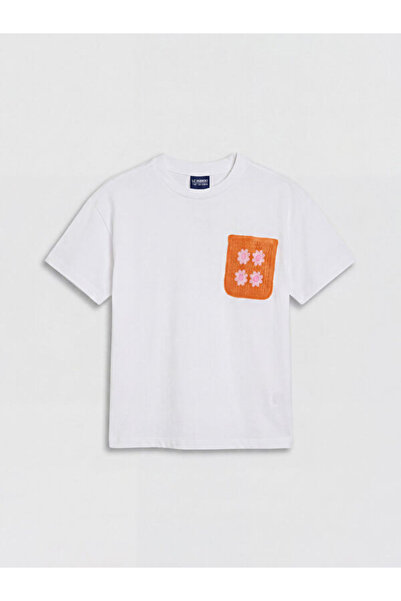 LC Waikiki Tricou pentru fete cu broderie la guler Zero Roba și detaliu buzun...
