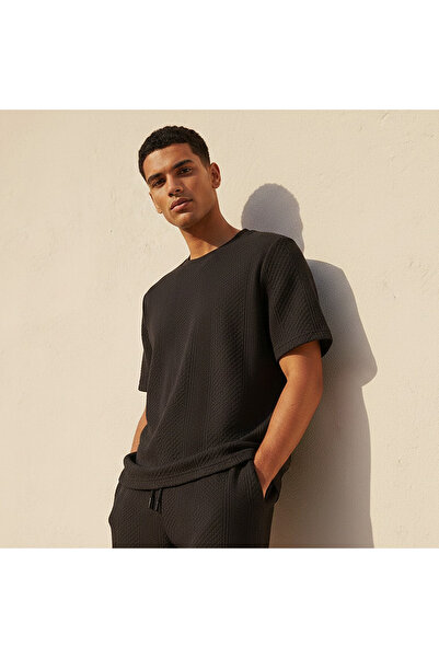 Iconic Men Regular Fit Crew Neck Short Sleeves Textured T-shirt