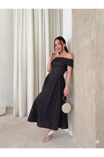 solena sln فستان مادونا ياكا منقط بتفاصيل جانبية مطوية بطول متوسط باللون الأس...