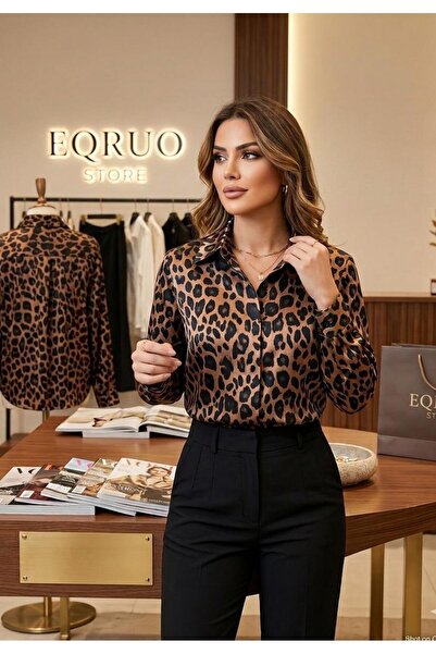 EQRUO TEKSTİL SATEN LEOPAR BASKI DESENLİ GENİŞ MANŞETLİ GÖMLEK