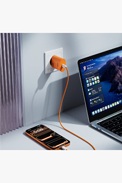 Rever 25W Şarj Aleti Turuncu Özel Renk Type-C Kablolu Hızlı Şarj Adaptör
