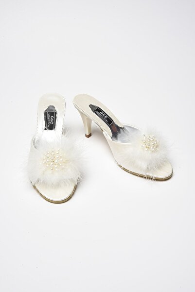 STYLE G&C COLLECTION Bride's Dowery Pack with Home Slippers and Gift Box