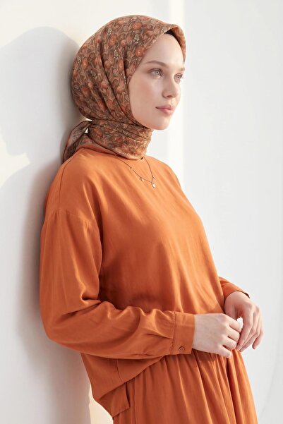 Silk Home وشاح ناعم باللون البني الحديقي 90x90