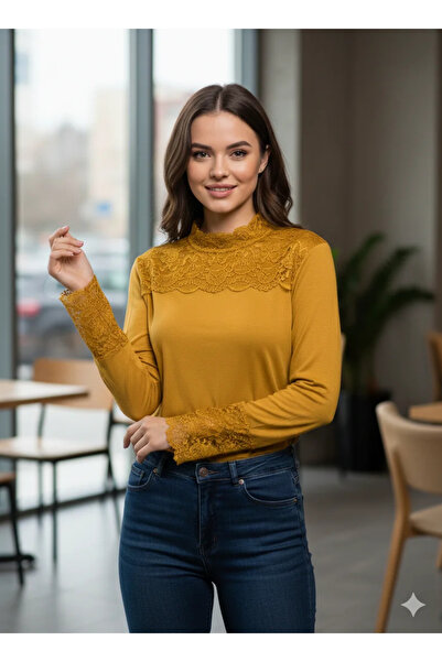 Serena Mustard-colored women's coat with Lace at the neck and sleeves