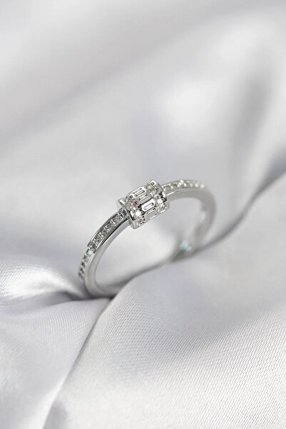USLUCAN ALIŞVERİŞ Silver Color Brass Women's Ring with Zircon Stone